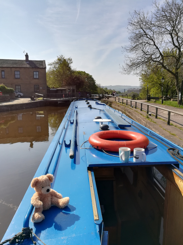 Leeds and Liverpool Canal : May 2019